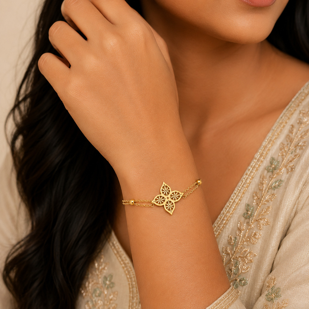 18K Floral Motif Chain Bracelet