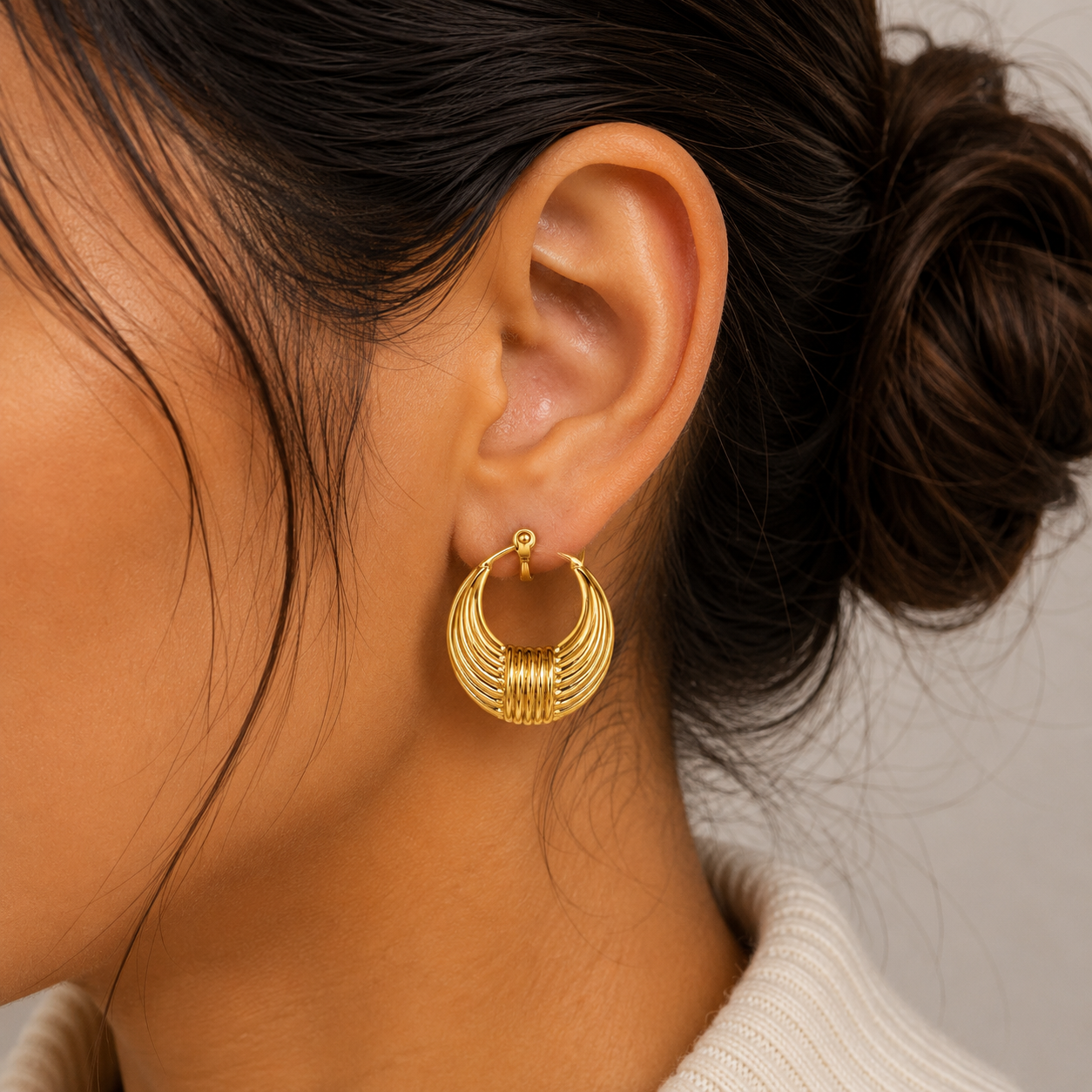 18K Vintage Ribbed Hoop Earrings