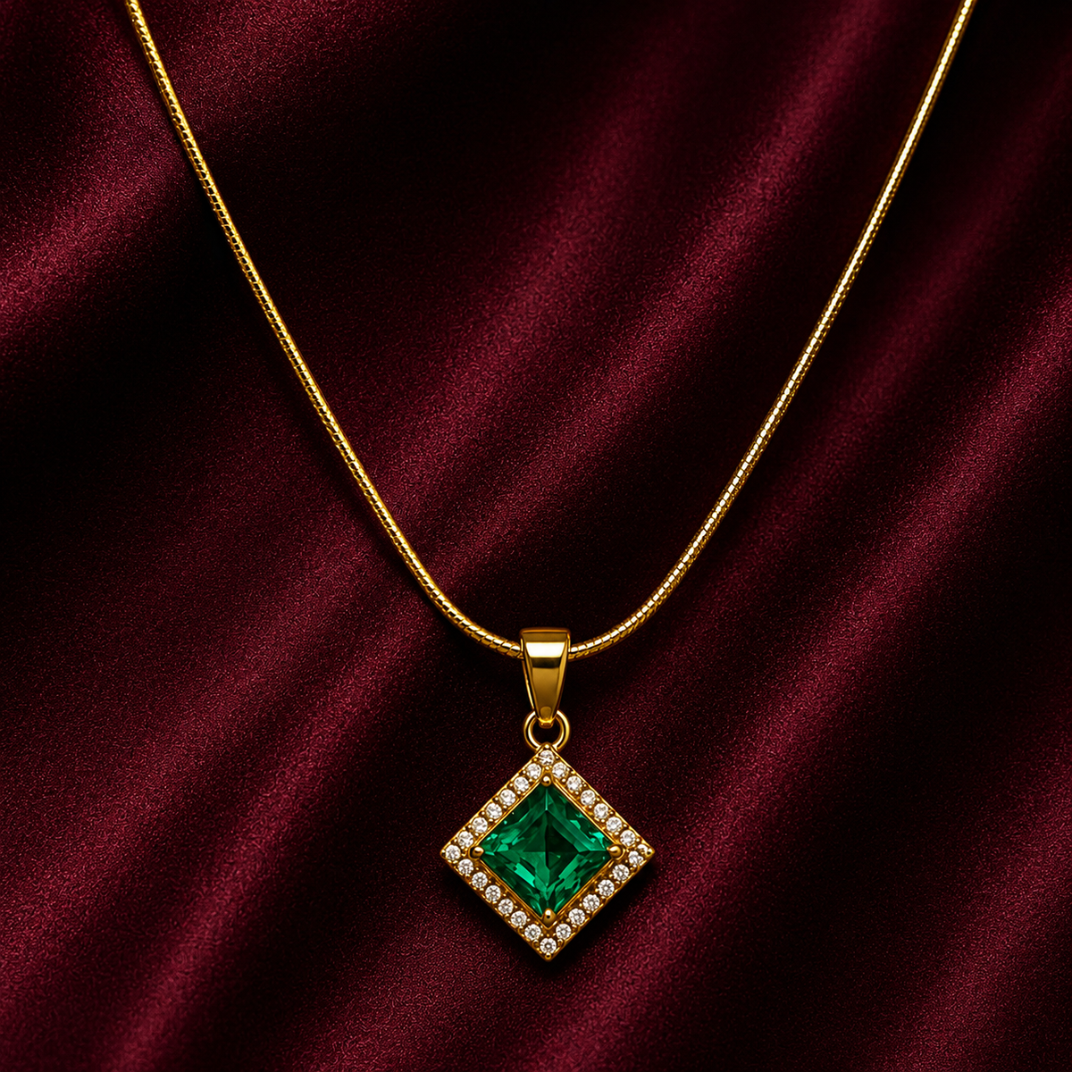 18K Emerald Spark Necklace